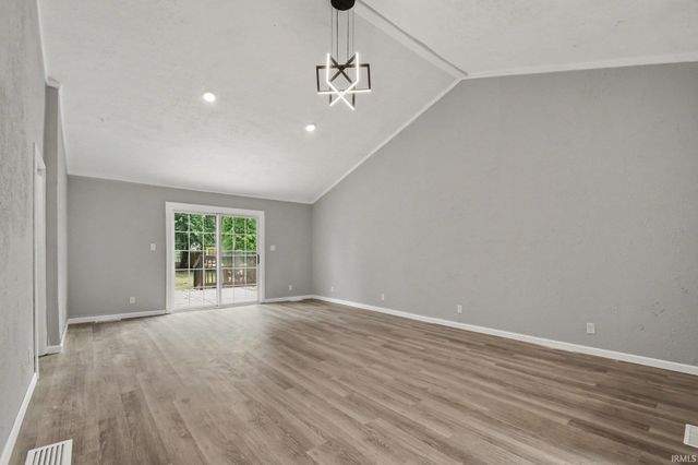 52854 Francis Street, South Bend, IN 46637