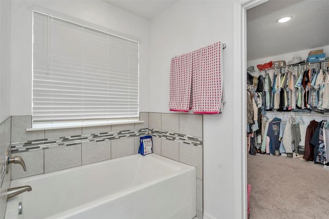 11495 JUNE BRIAR LOOP, San Antonio, FL 33576