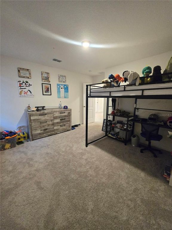 Image 18 of property listing at 11495 JUNE BRIAR LOOP, San Antonio, FL 33576