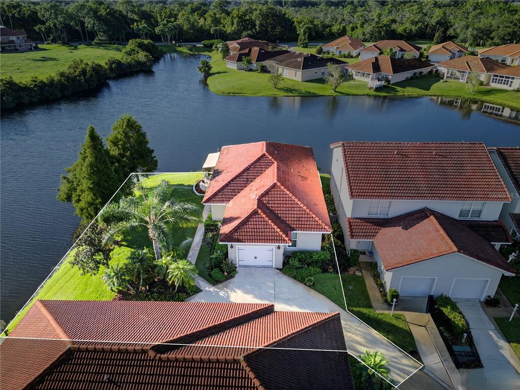 2220 GARDEN LAKE DRIVE, Winter Haven, FL 33884