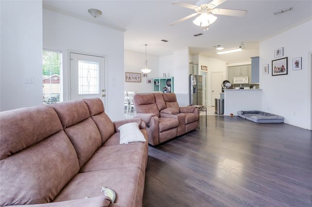 721 Azalea Trail, Waxahachie, TX 75165