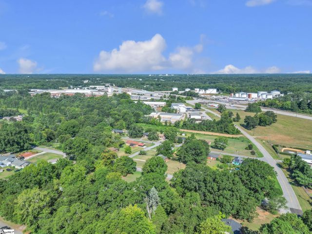 121 Fox Drive, Spartanburg, SC 29302