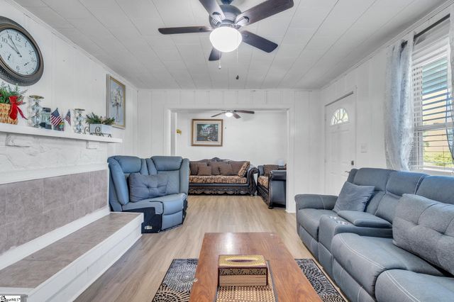 121 Fox Drive, Spartanburg, SC 29302