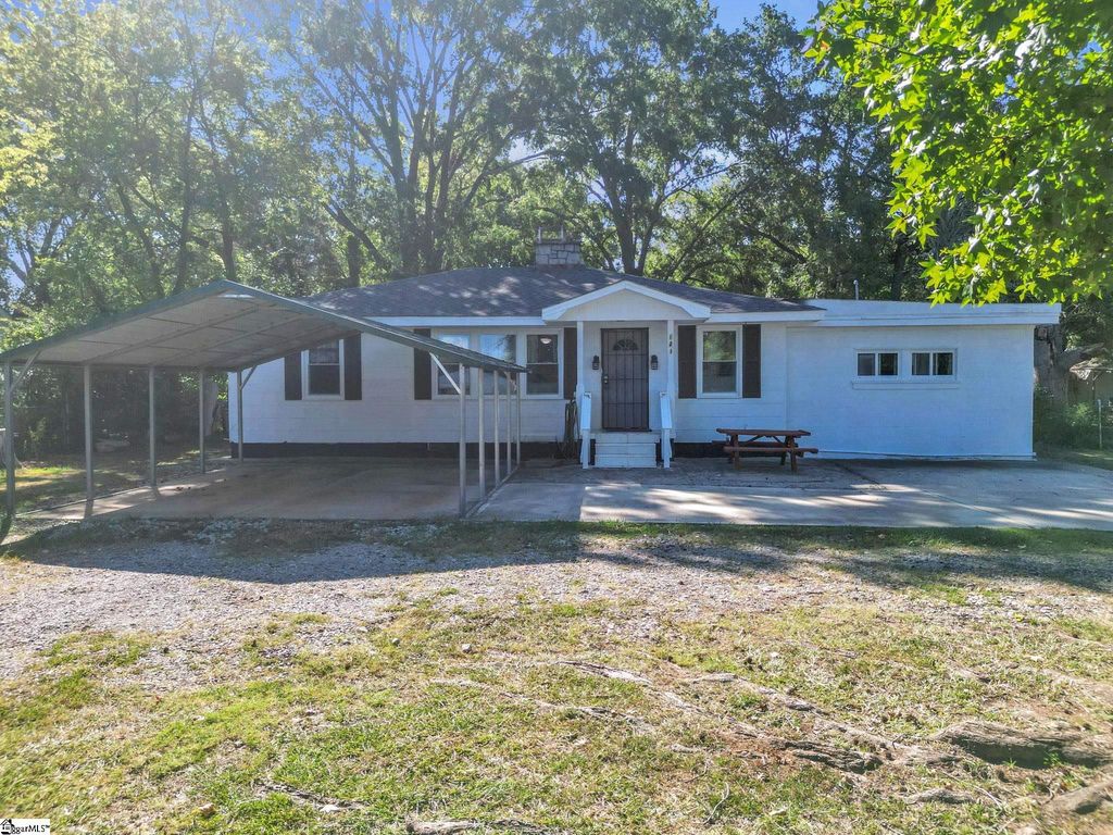 121 Fox Drive, Spartanburg, SC 29302