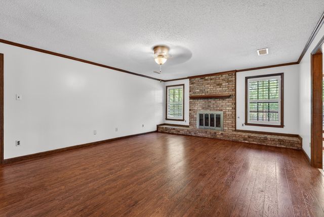 354 W COLLEGE DR, Collierville, TN 38017