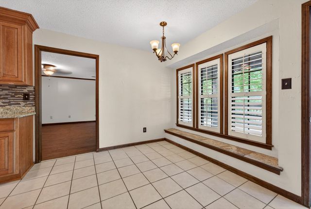 354 W COLLEGE DR, Collierville, TN 38017