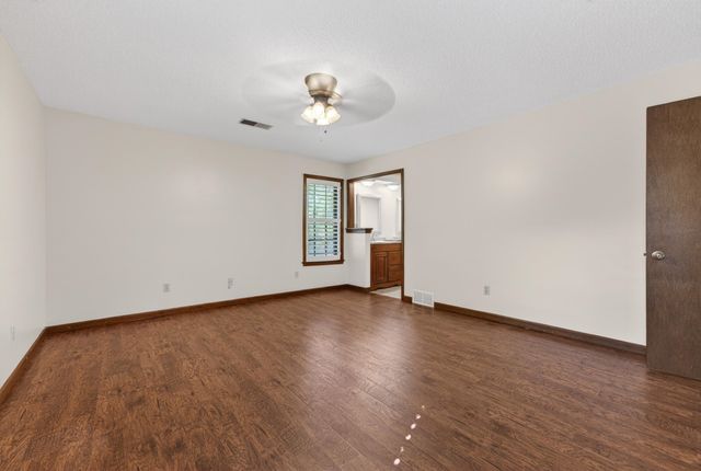 354 W COLLEGE DR, Collierville, TN 38017