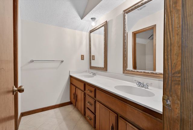 354 W COLLEGE DR, Collierville, TN 38017