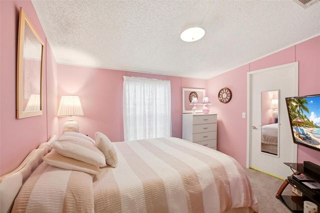 184 W MANATEE LOOP, Punta Gorda, FL 33950