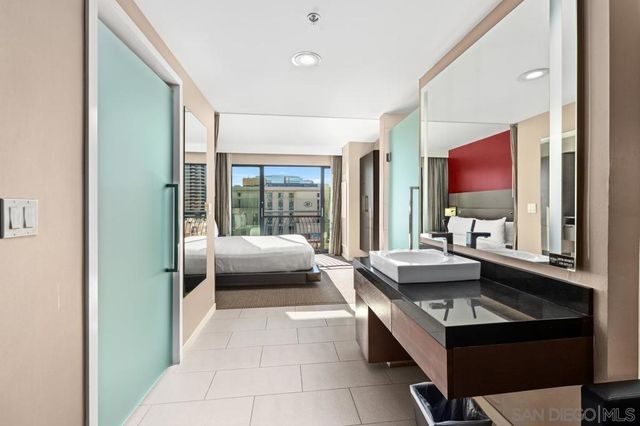 207 5Th Ave 1043, San Diego, CA 92101