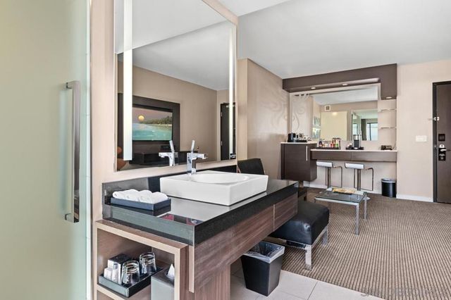 207 5Th Ave 1043, San Diego, CA 92101