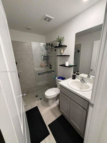 441 NE 13th St, Florida City, FL 33034