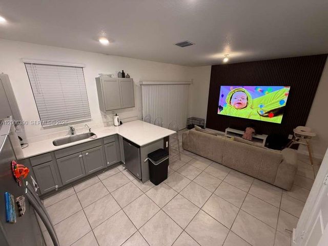 441 NE 13th St, Florida City, FL 33034