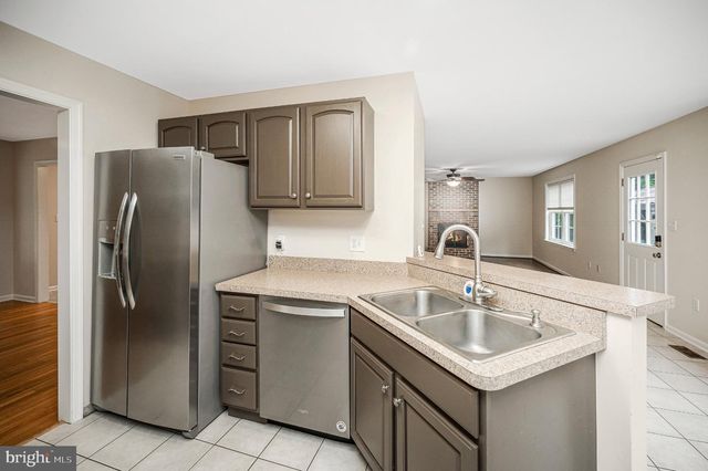2999 GERMANNA DR, Locust Grove, VA 22508