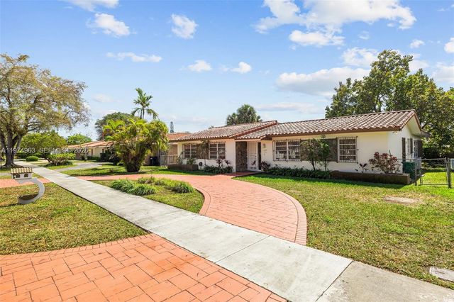 10262 SW 27th St, Miami, FL 33165