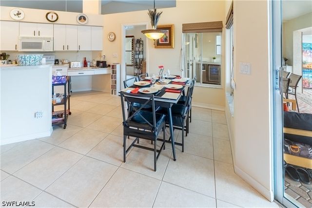 458 Countryside DR, Naples, FL 34104