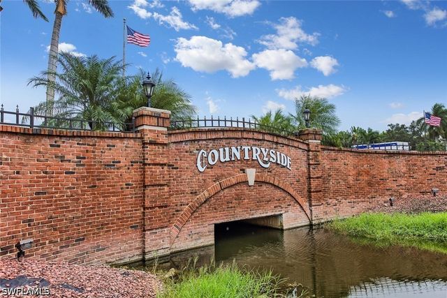 458 Countryside DR, Naples, FL 34104