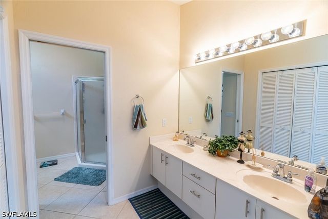 458 Countryside DR, Naples, FL 34104