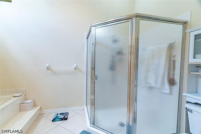 458 Countryside DR, Naples, FL 34104