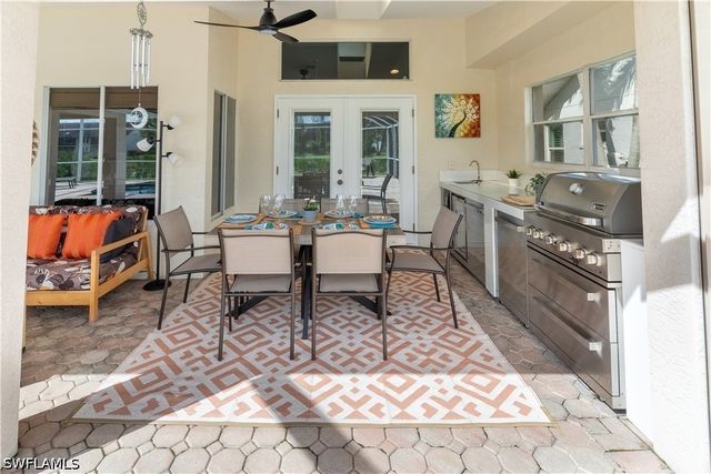 458 Countryside DR, Naples, FL 34104
