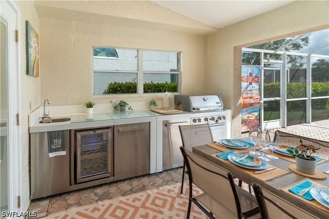 458 Countryside DR, Naples, FL 34104