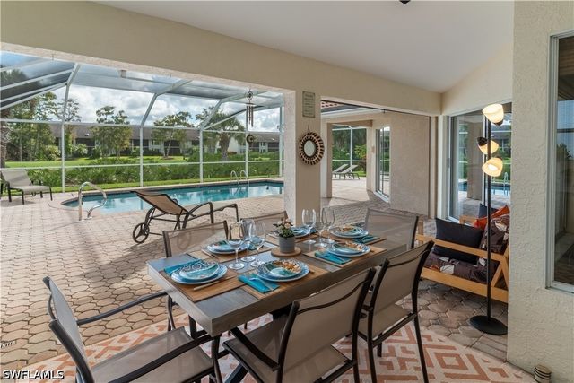 458 Countryside DR, Naples, FL 34104
