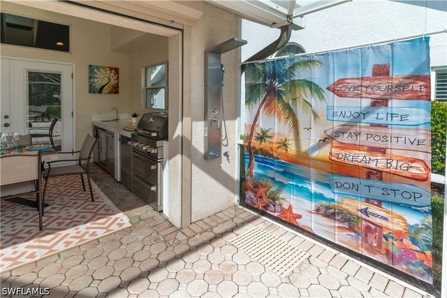 458 Countryside DR, Naples, FL 34104
