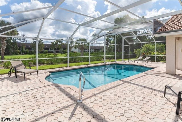 458 Countryside DR, Naples, FL 34104