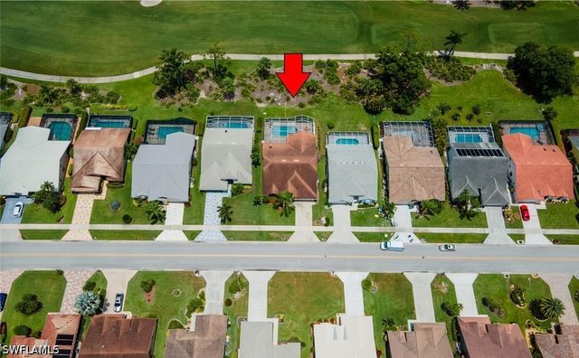 458 Countryside DR, Naples, FL 34104