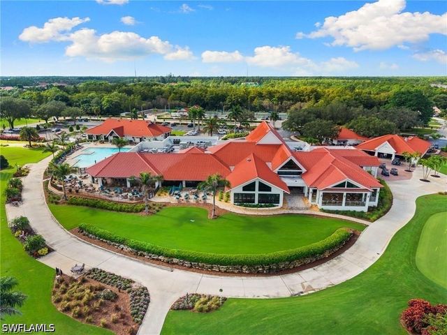 458 Countryside DR, Naples, FL 34104
