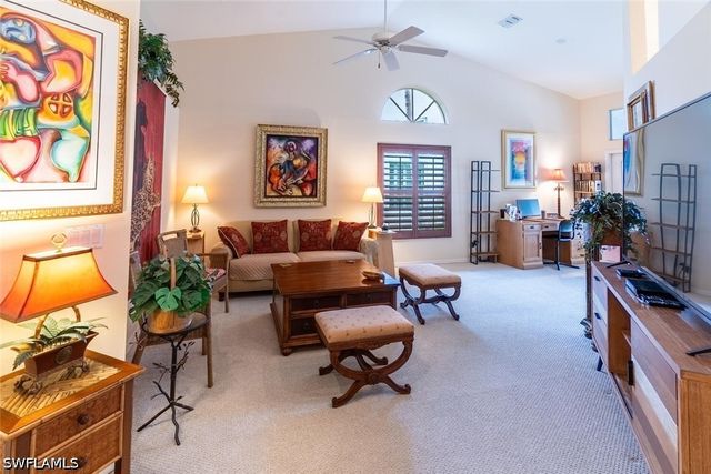 458 Countryside DR, Naples, FL 34104