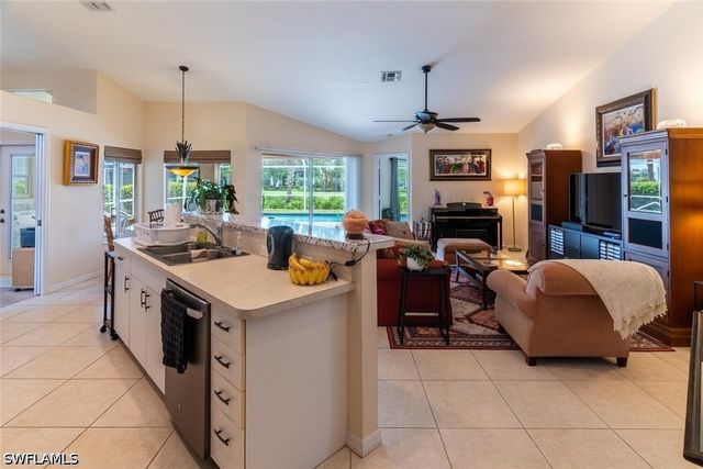 458 Countryside DR, Naples, FL 34104