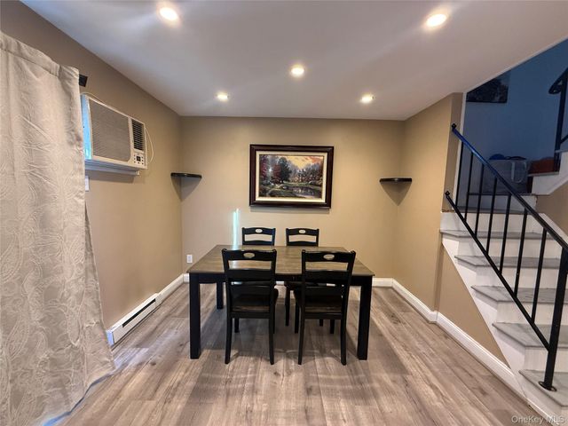 1604 Chelsea Cove S, Hopewell Junction, NY 12533