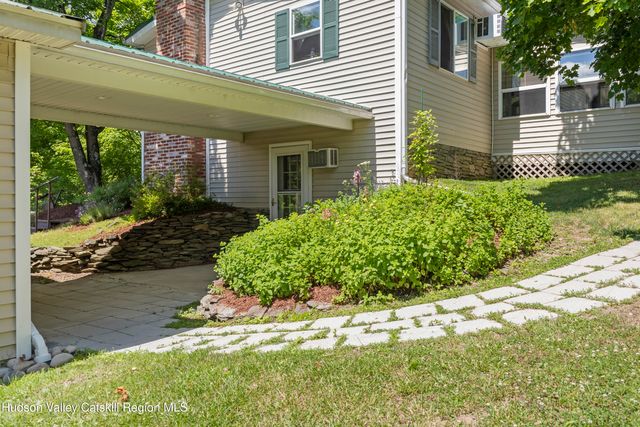 5150 Route 9g, Germantown, NY 12526