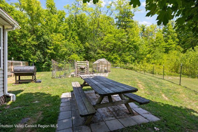 5150 Route 9g, Germantown, NY 12526