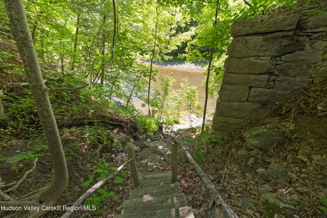 5150 Route 9g, Germantown, NY 12526