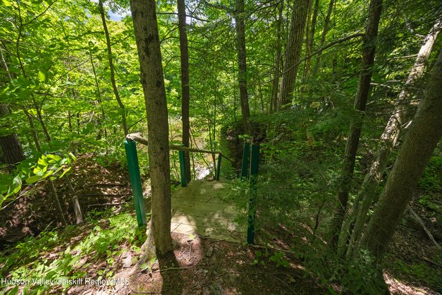 5150 Route 9g, Germantown, NY 12526