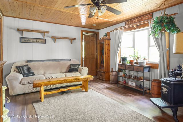 5150 Route 9g, Germantown, NY 12526
