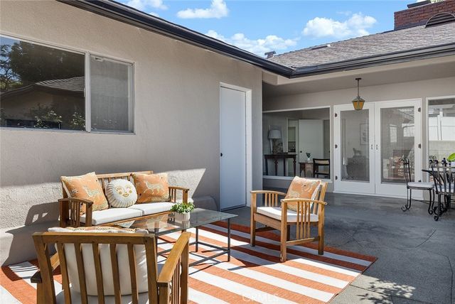 1875 Braeburn Road, Altadena, CA 91001