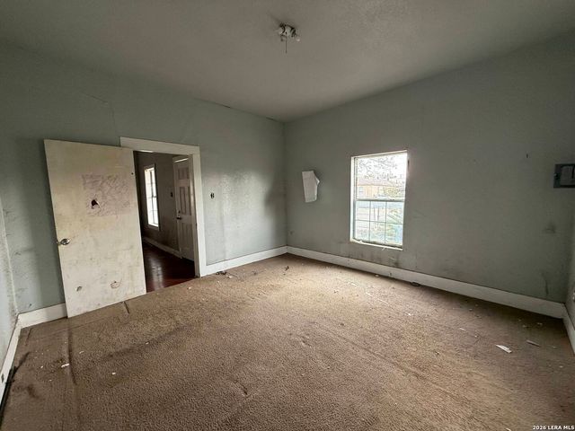 809 LEAL ST, San Antonio, TX 78207
