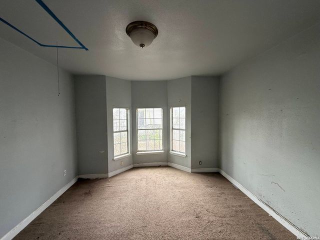 809 LEAL ST, San Antonio, TX 78207