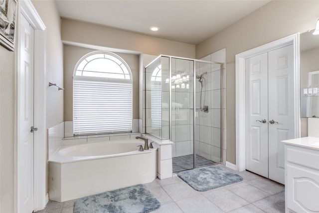 9836 Yellow Cup Drive, Fort Worth, TX 76177