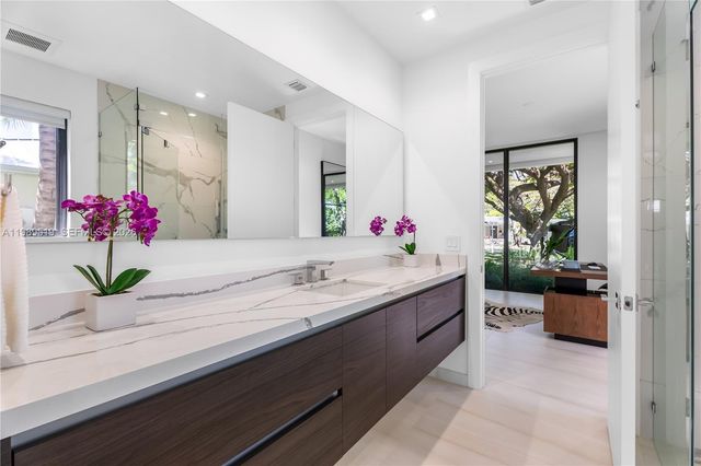 7900 SW 57th Ct, South Miami, FL 33143