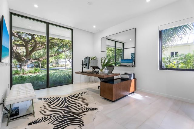 7900 SW 57th Ct, South Miami, FL 33143