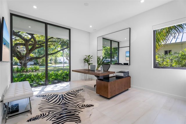 7900 SW 57th Ct, South Miami, FL 33143