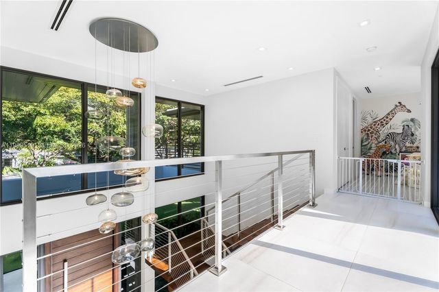 7900 SW 57th Ct, South Miami, FL 33143