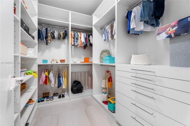 7900 SW 57th Ct, South Miami, FL 33143