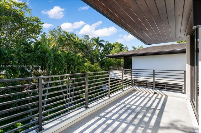 7900 SW 57th Ct, South Miami, FL 33143