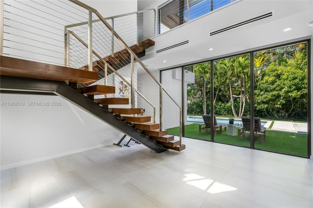 7900 SW 57th Ct, South Miami, FL 33143