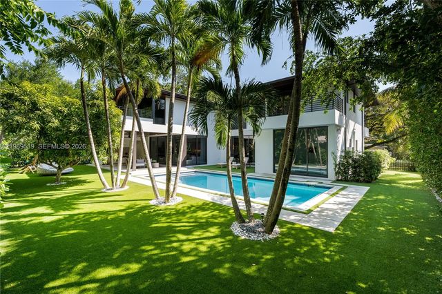 7900 SW 57th Ct, South Miami, FL 33143